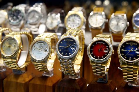 how many rolex watches are there in the world|number of rolex dealers worldwide.